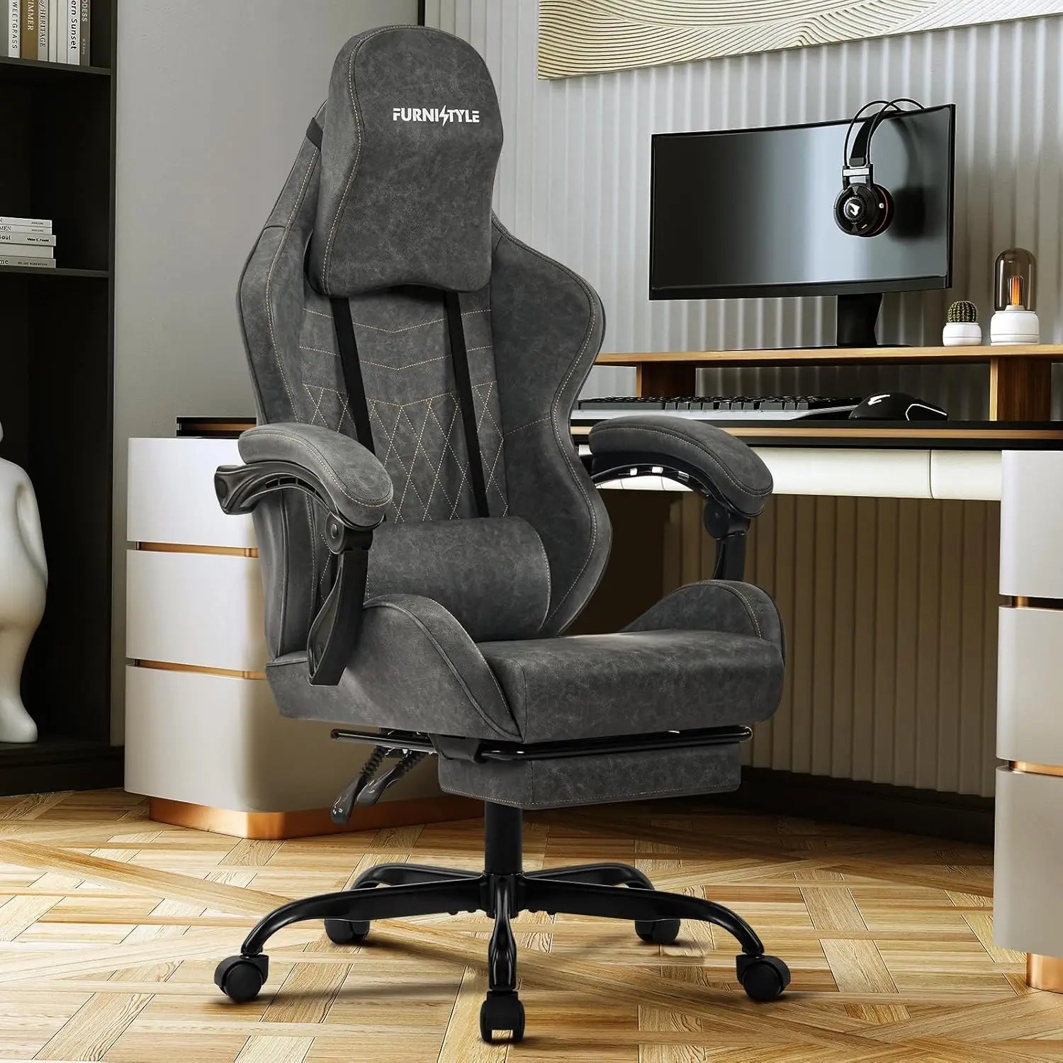 Gaming Chair with Footrest